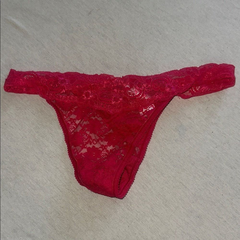 Womens Size Large Red Lace Panties.
